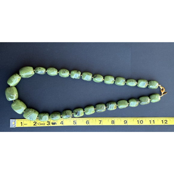 Vintage Joan Rivers Marbled Green Acrylic Lucite Necklace Graduated Bead 26" - Picture 6 of 6